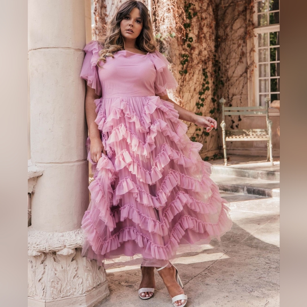 Elegant Pink Ruffle Dress 4XL
